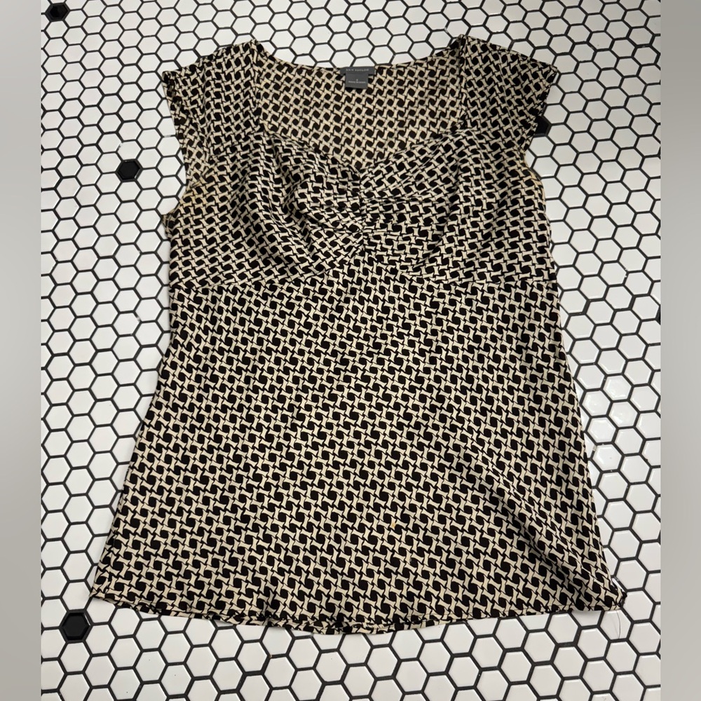 Ann taylor silk blend sleeveless top size 2